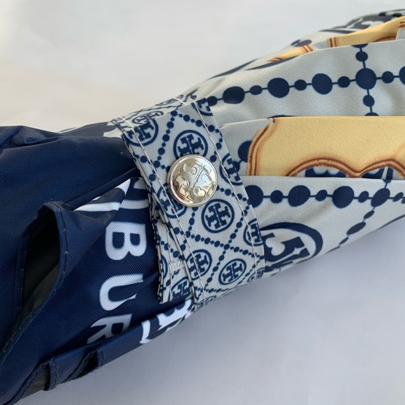 ❤️❤️❤️Tory Burch folding umbrella, blue/white NEW❤️❤️❤️ - Picture 5 of 7